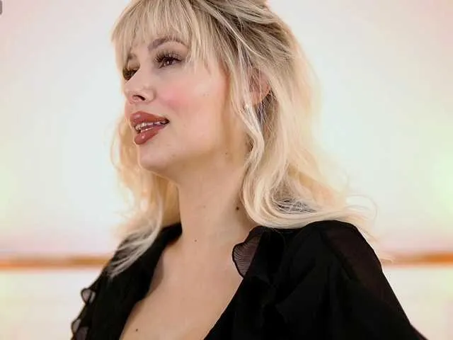 AdelineKing's avatar