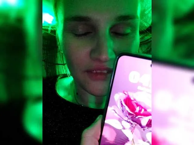 LisaLovHoney's avatar