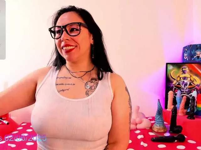 yeye-scs from BongaCams