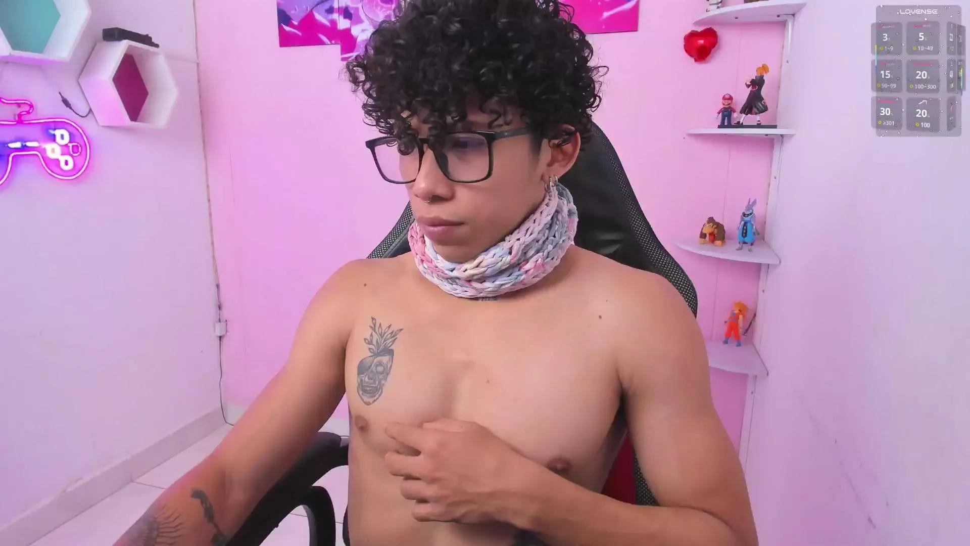 Akaza_ from Cam4
