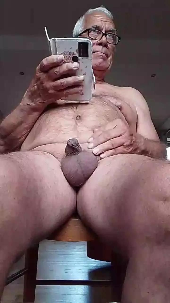 Cummer51 from Cam4