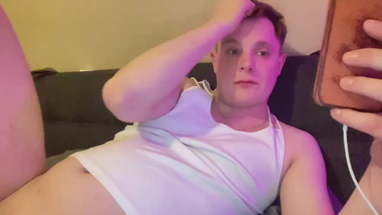 Kinkyroboy from Cam4