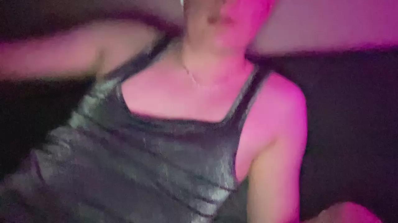 Kinkyroboy from Cam4