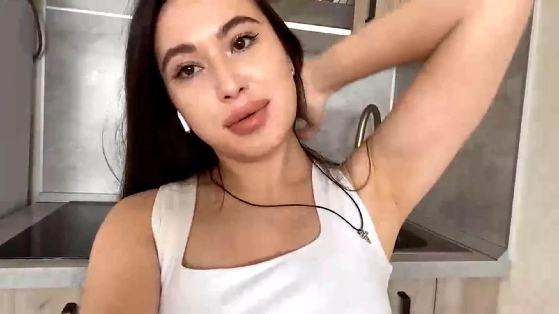LeilaBurnard from Cam4