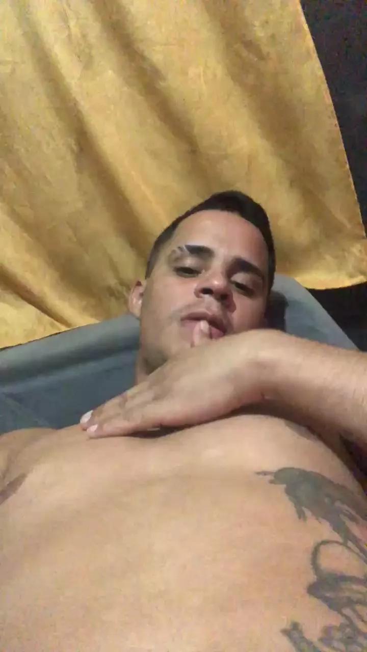 Lipinh0 from Cam4
