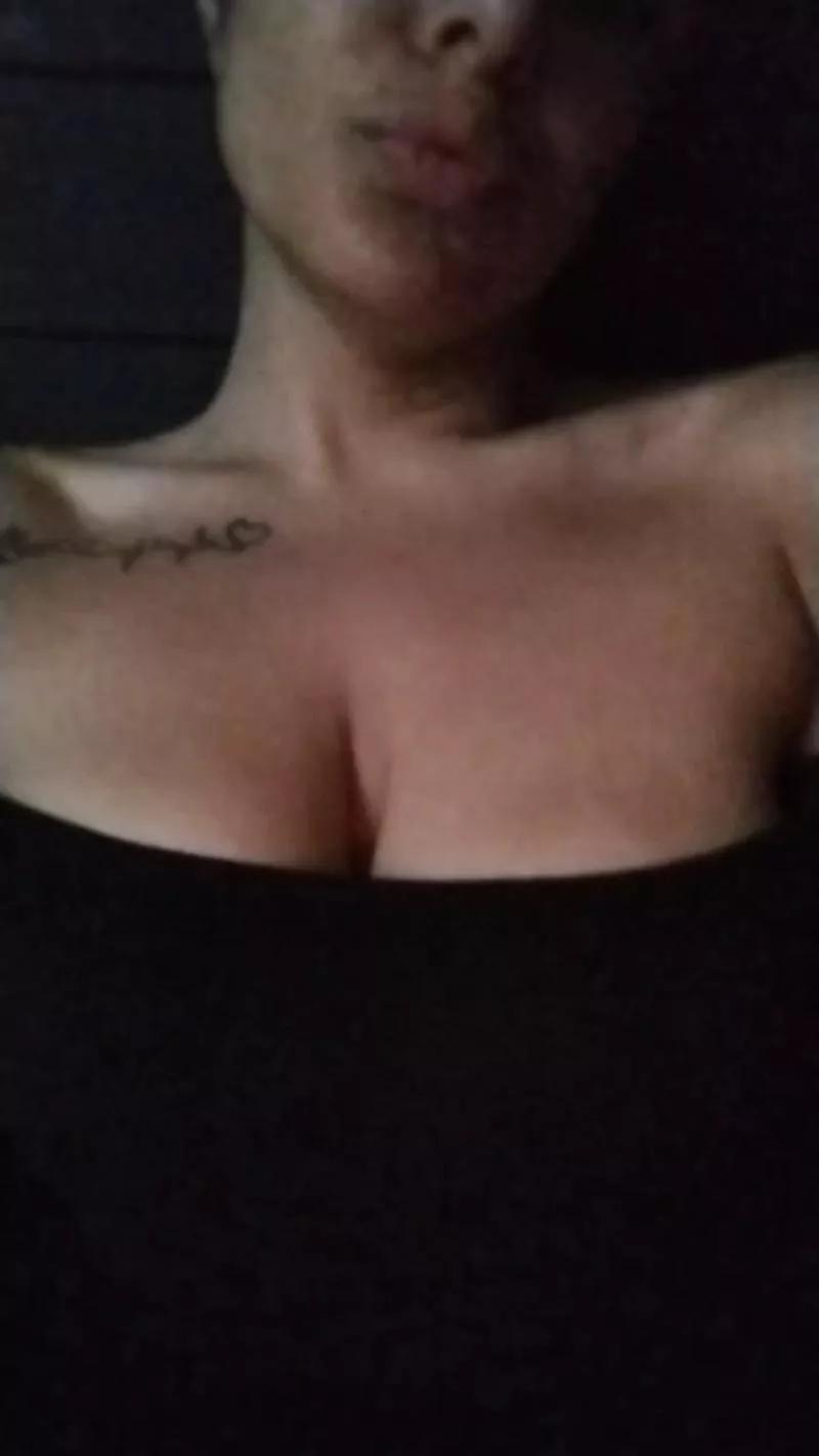 lulihot6 from Cam4