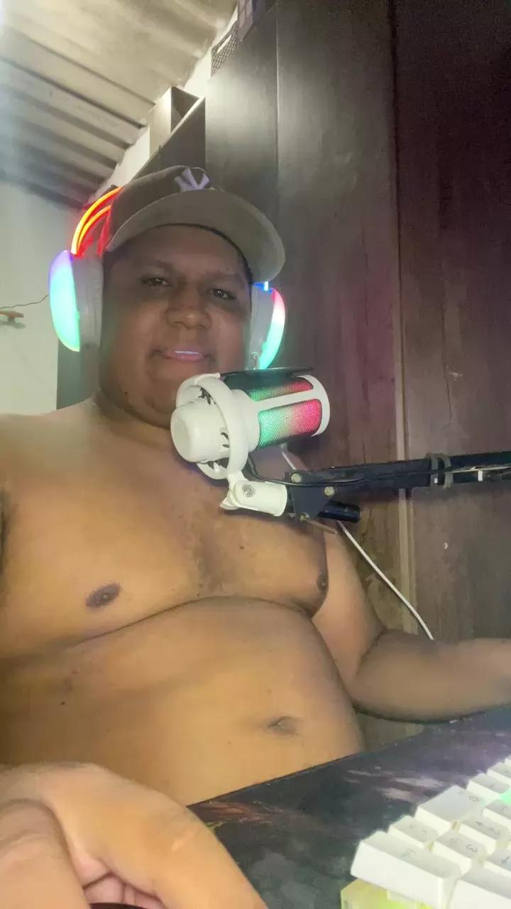 luquinhas_fun from Cam4
