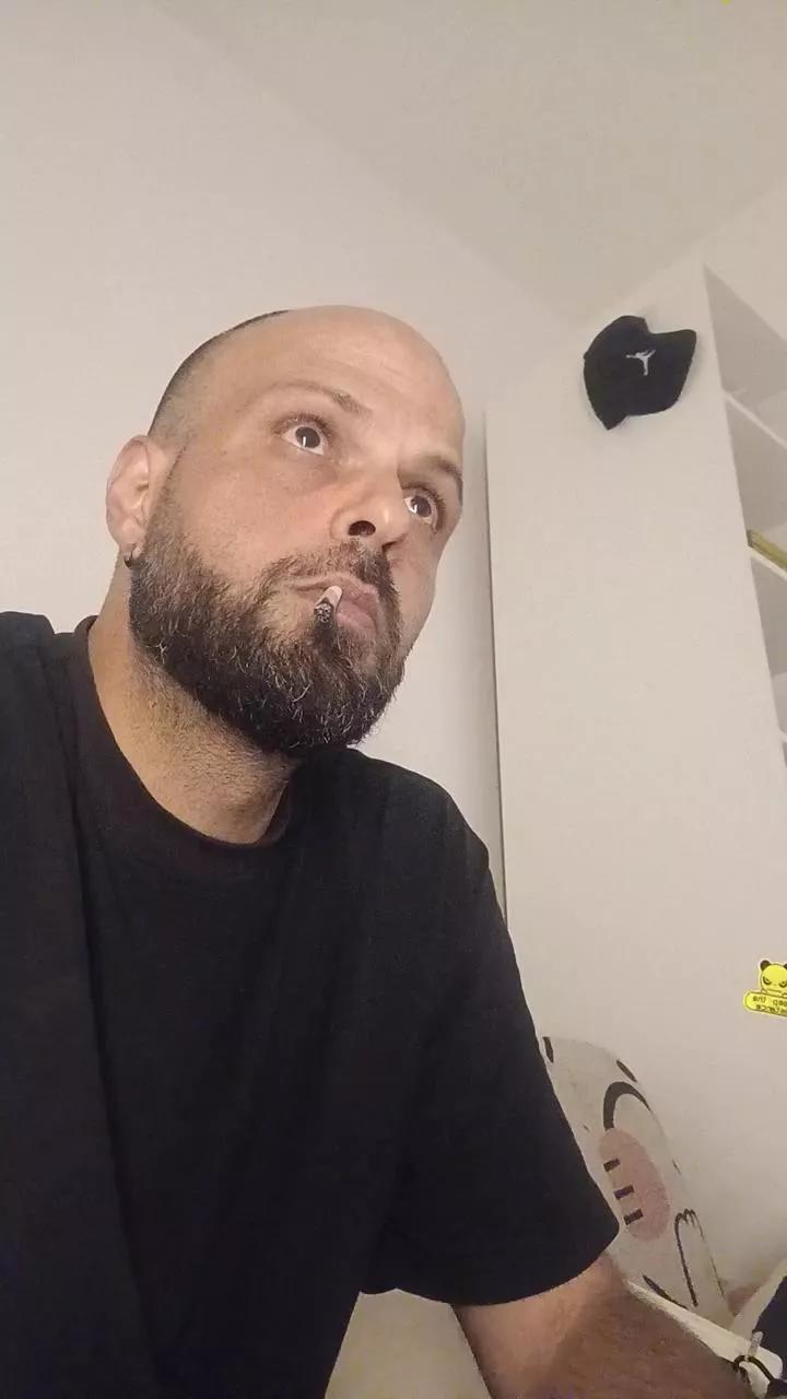 maialeeeeeee from Cam4