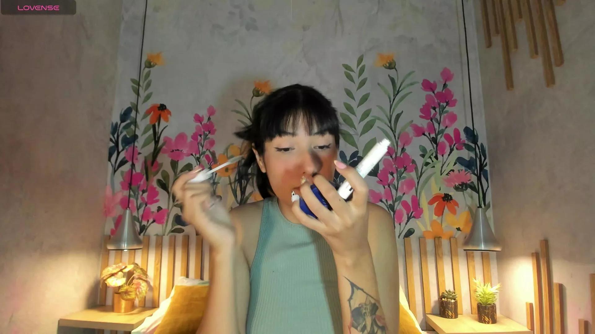 miisaki_ from Cam4