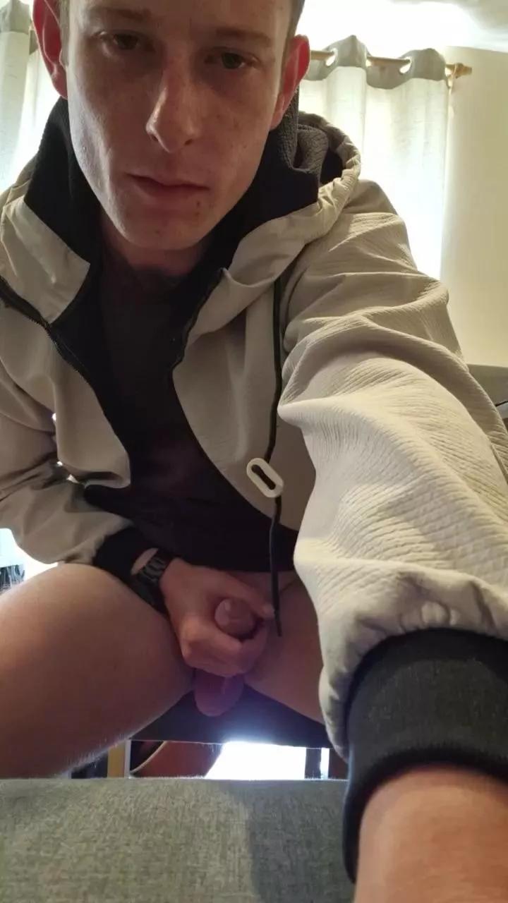 Naughtyvirgin22 on Cam4