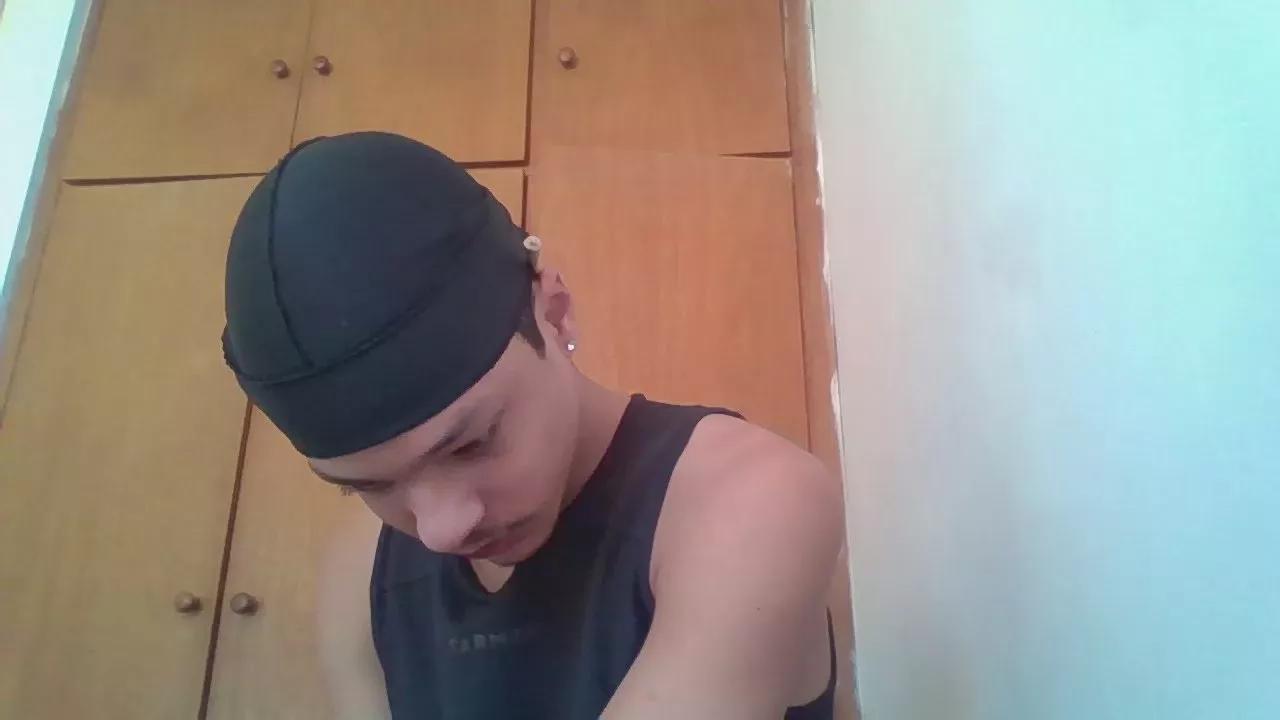 realganjaboy420 on Cam4