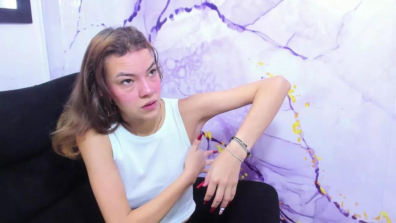 Sashacamhot from Cam4