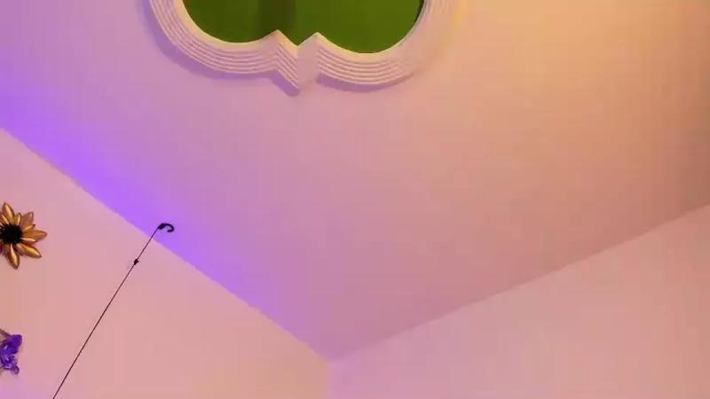 Vivi_stars from Cam4