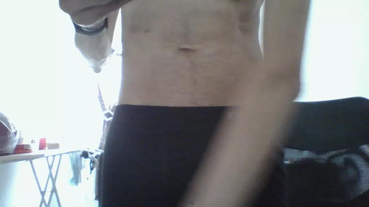yonn19 from Cam4