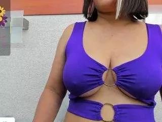 aliicee-green from CamSoda