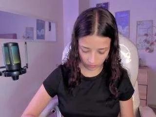 amaia-daniells from CamSoda
