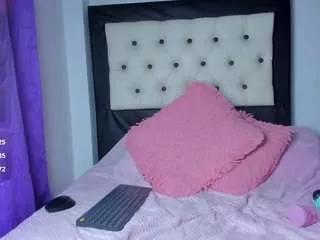 arianna-michaelson from CamSoda
