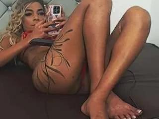 emperatris22cm from CamSoda