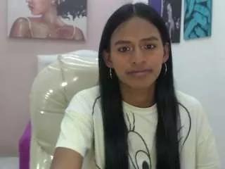 enyeliin from CamSoda