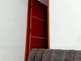niikol-18 from CamSoda