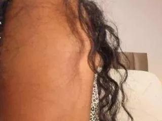 saamytits from CamSoda