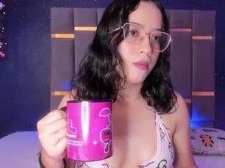 sweet-anniee from CamSoda