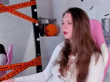 daniella_perry's avatar