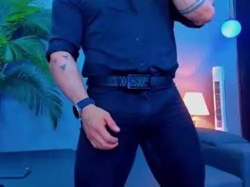 Dennis_cox_ from Chaturbate
