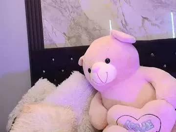 Enyel_valmina from Chaturbate