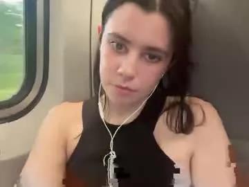 essenalaurent from Chaturbate
