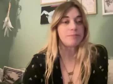 Gemmyrosee from Chaturbate