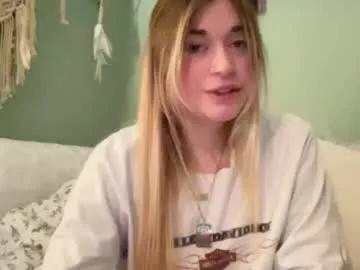 Gemmyrosee from Chaturbate