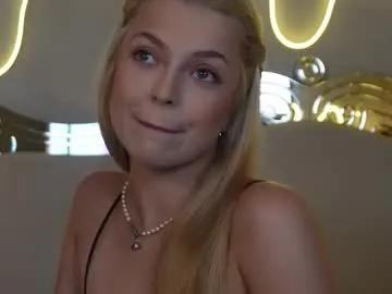 kelly_peachpiee from Chaturbate is Freechat