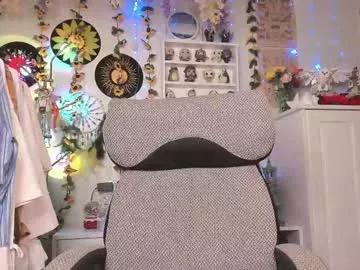 kellyasian from Chaturbate