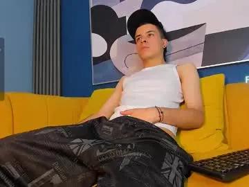 kevinn_blue from Chaturbate is Freechat