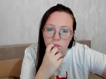 Lily_cheys from Chaturbate