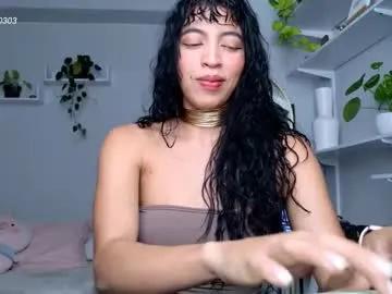 Nikol_je from Chaturbate
