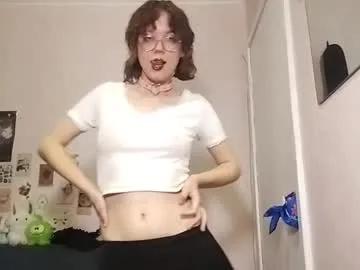 Shy_kiss_twinkle_bloop from Chaturbate