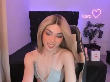 Xdropgorgeous_onlyamira from Chaturbate