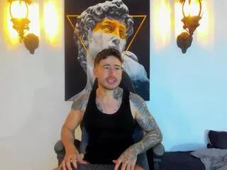 eddyy_guzman from Flirt4Free