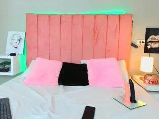 emiily_a from Flirt4Free