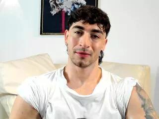 will_ferrari from Flirt4Free