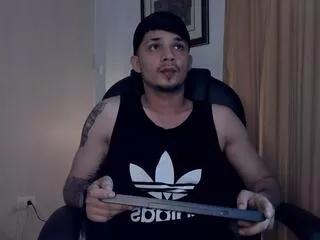 williams_launther from Flirt4Free