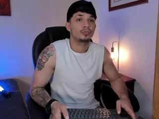 williams_launther from Flirt4Free