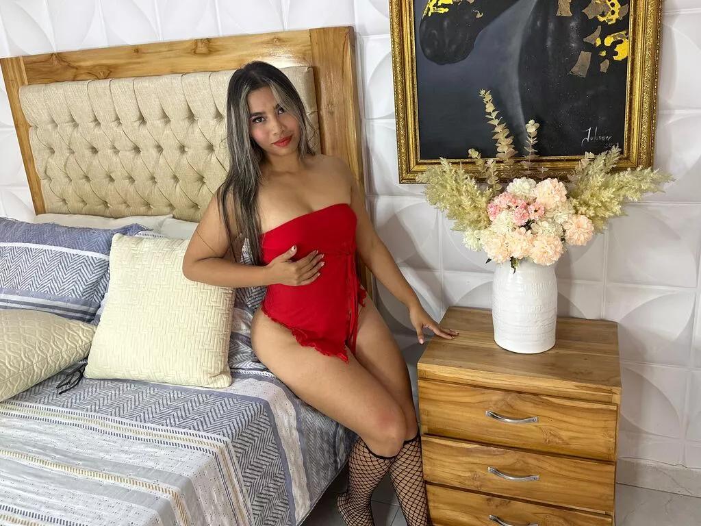 DaharaWilliams on LiveJasmin