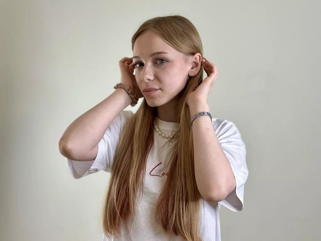 MaudBasil on LiveJasmin