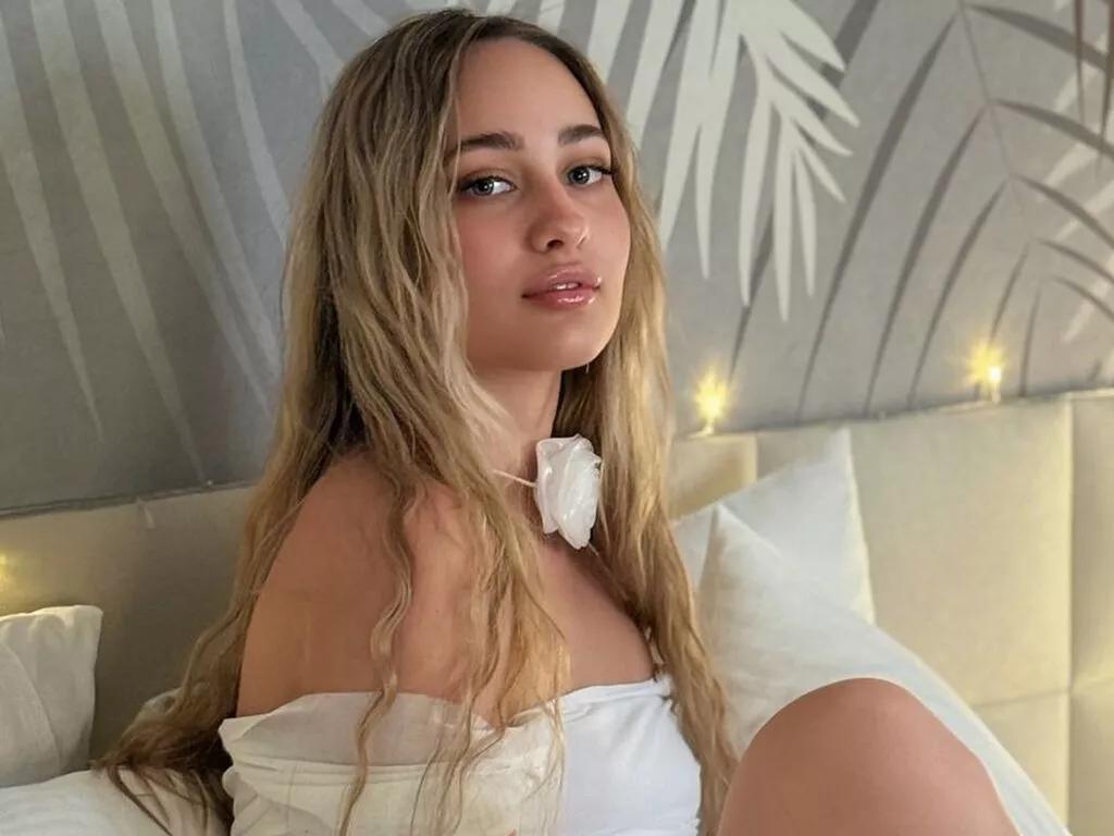 MayaSly on LiveJasmin