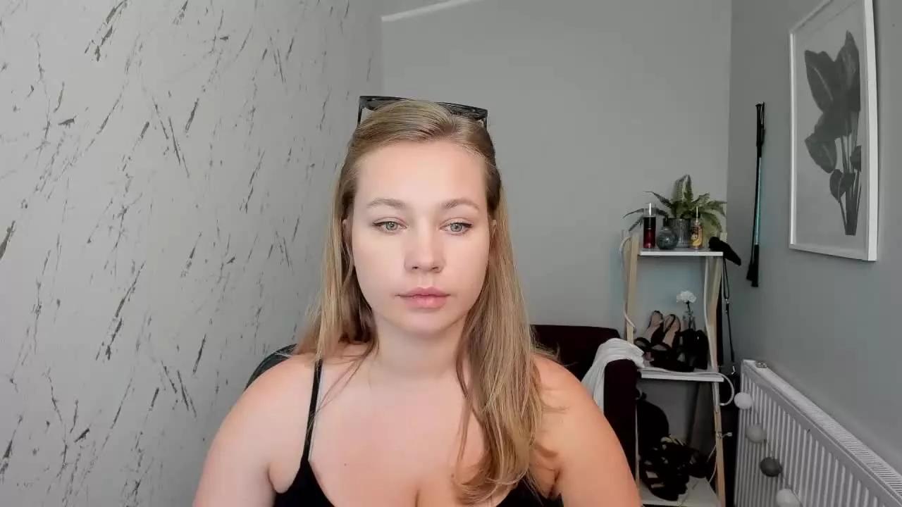 bambiHOLLY from Streamray