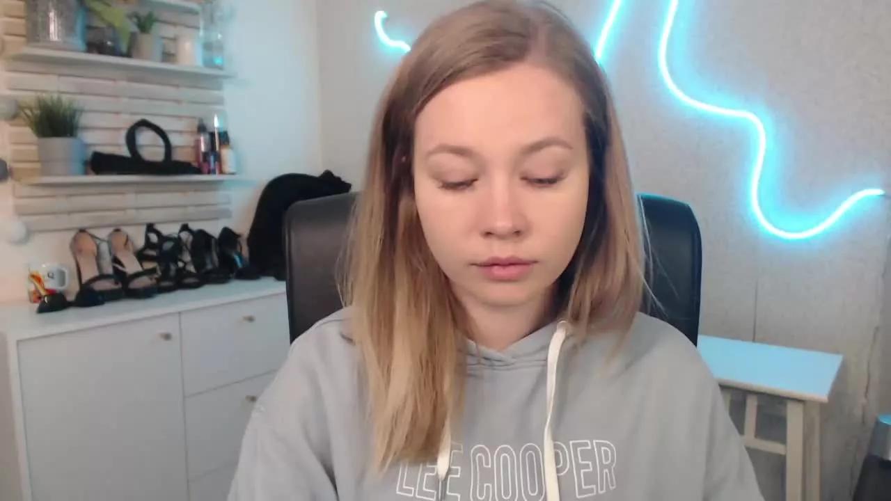bambiHOLLY from Streamray