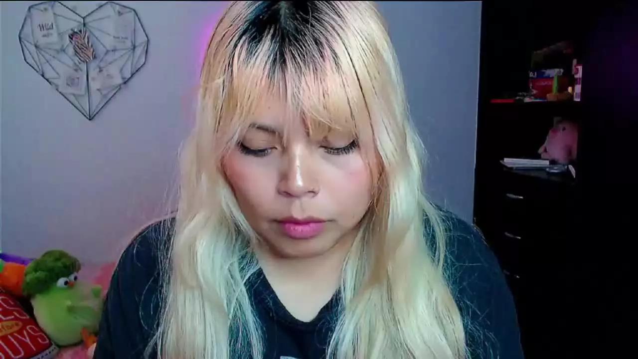 EllieAutumn from Streamray